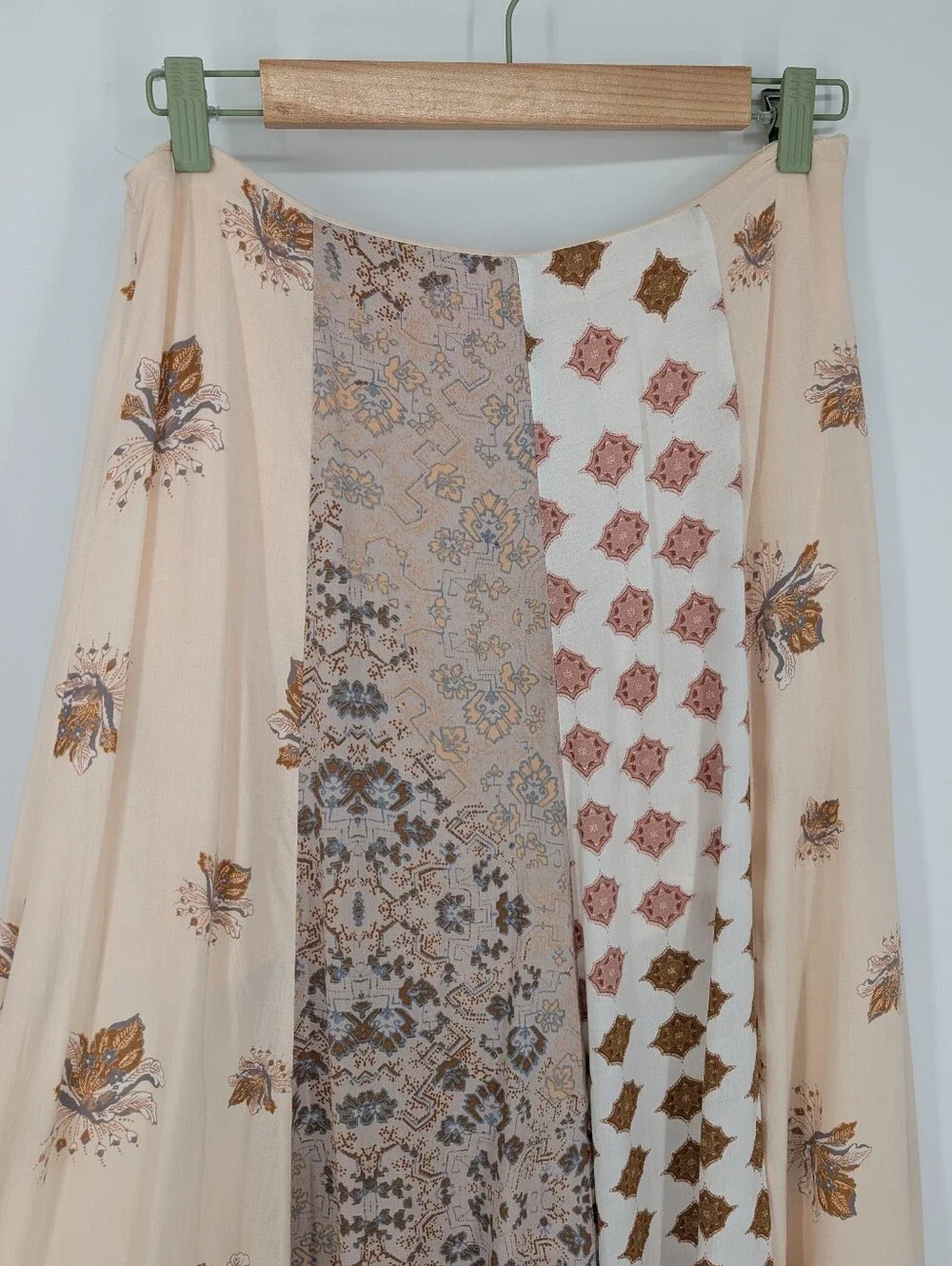Free People Amazing Technicolor Patchwork Maxi Skirt Boho Cream Rayon SZ 8